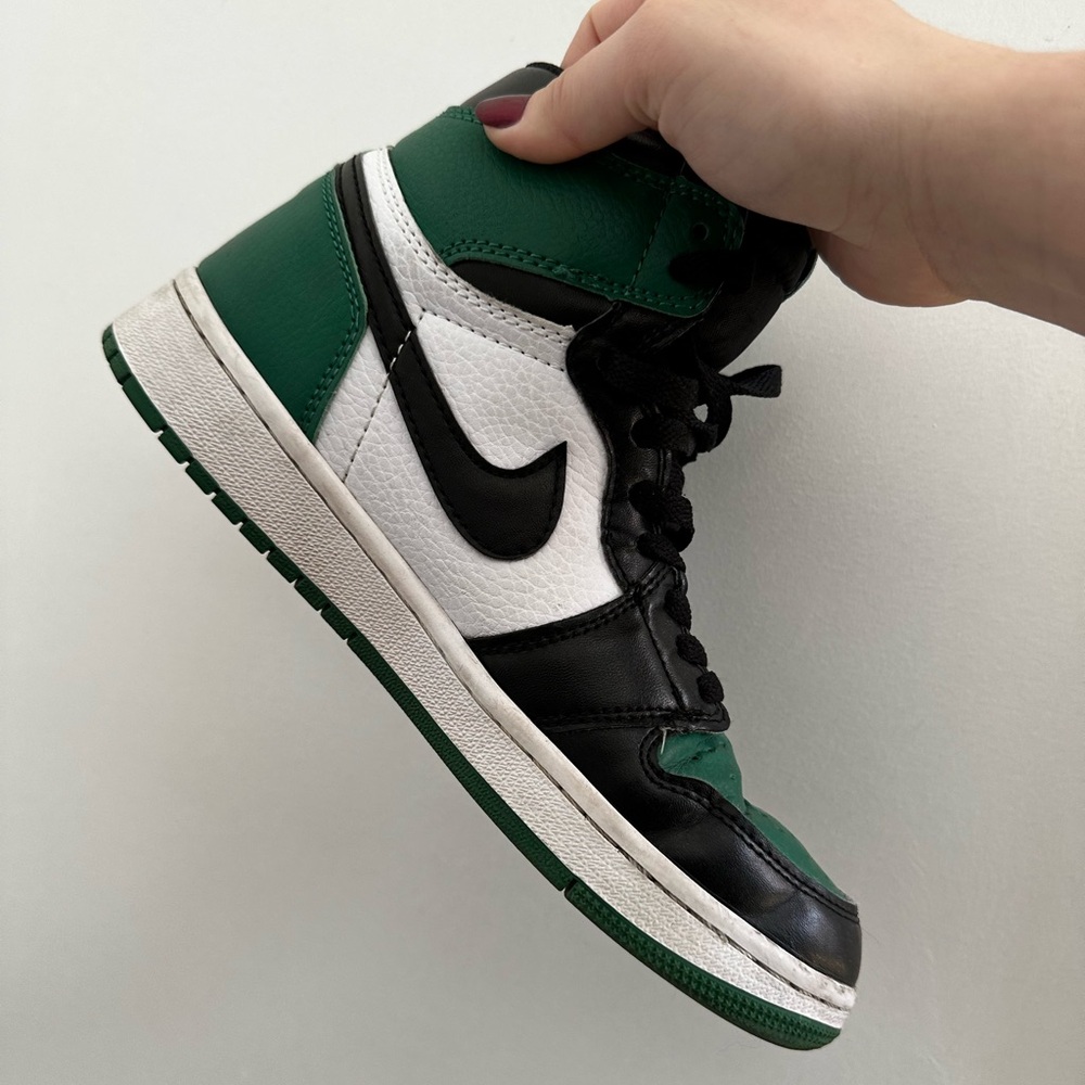 Jordan 1 Retro High OG Pine Green